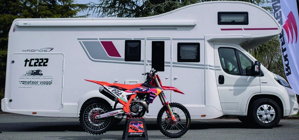 Camping-car et moto
